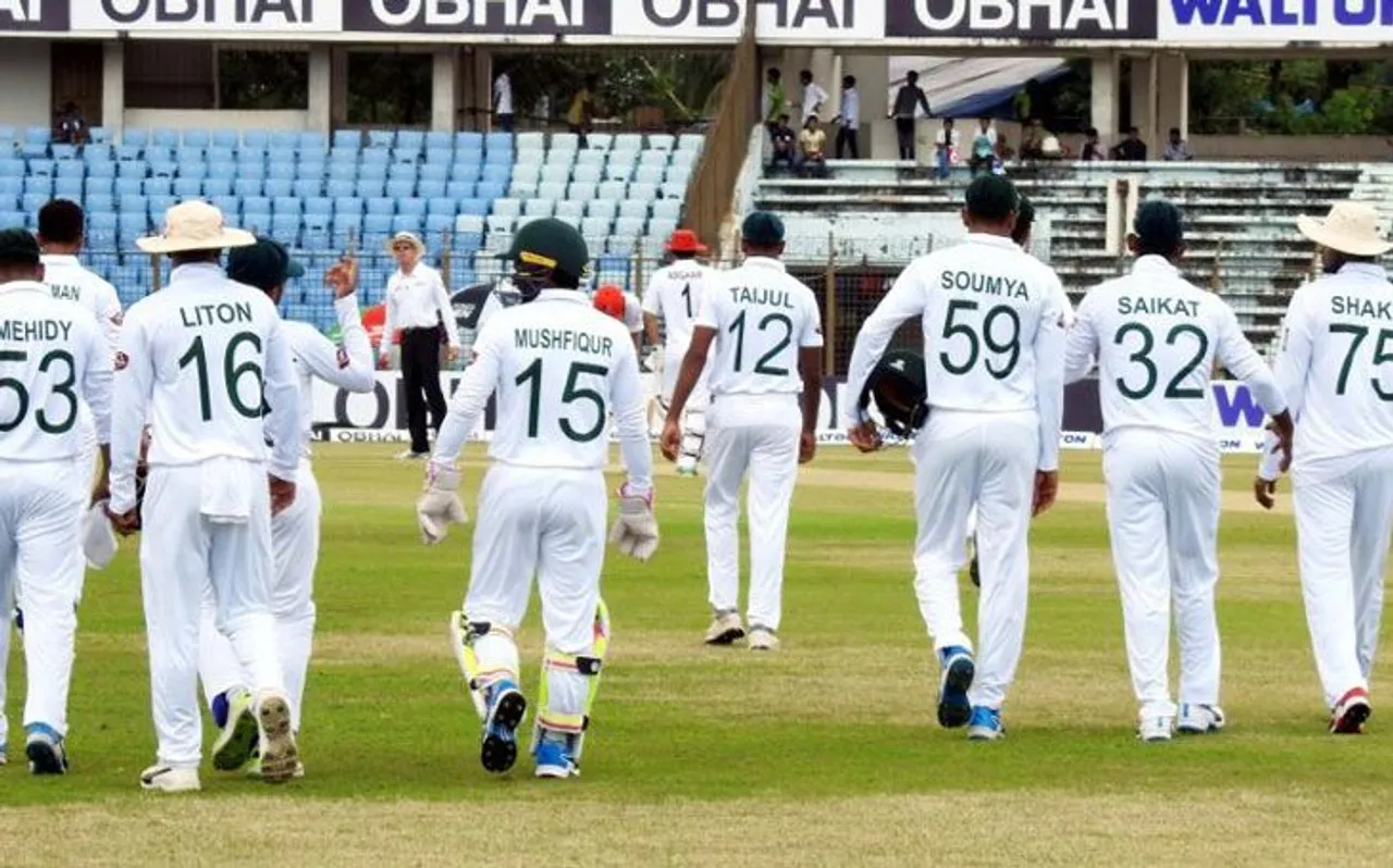 BAN vs AFG: राशिद खान के 'पंजे' में फंसा बांग्लादेश, अफगानिस्तान ने बनाई 374 रनों की बढ़त
