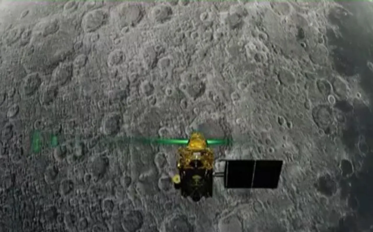 Chandrayaan 2: चांद के बेहद करीब आकर विक्रम लैंडर का पृथ्‍वी से संपर्क टूटा