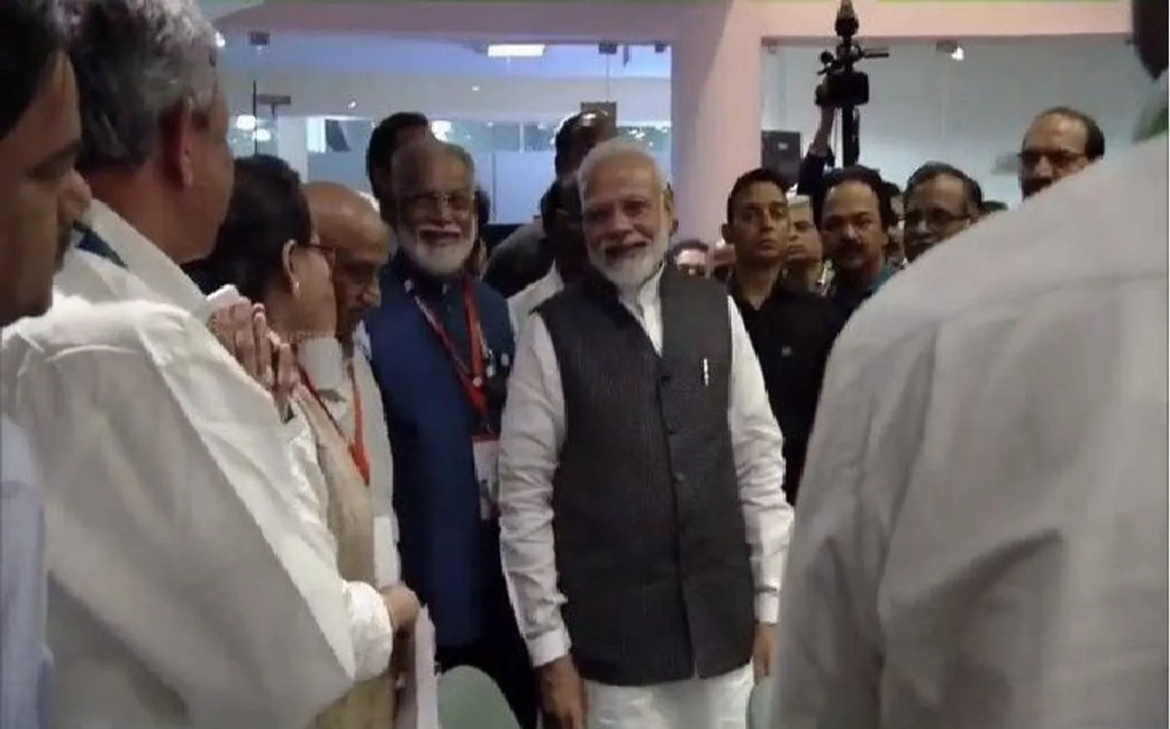 Mission Chandrayaan 2 : मोदी बोले-यह कोई छोटी उपलब्धि नहीं है, आपकी मेहनत पर गर्व