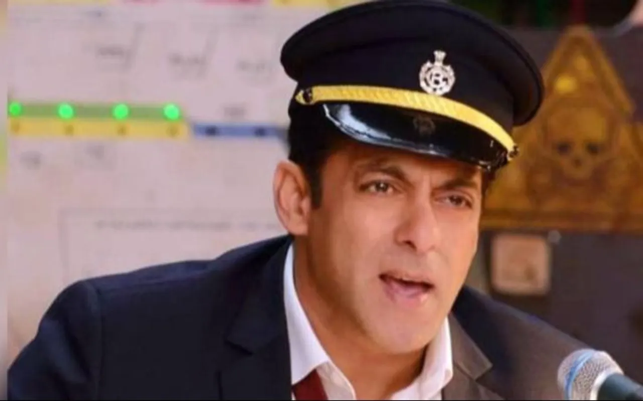Video: गणेश उत्सव के दौरान सिगरेट पीते हुए सलमान की वीडियो हुई वायरल, लोगों ने किया ट्रोल