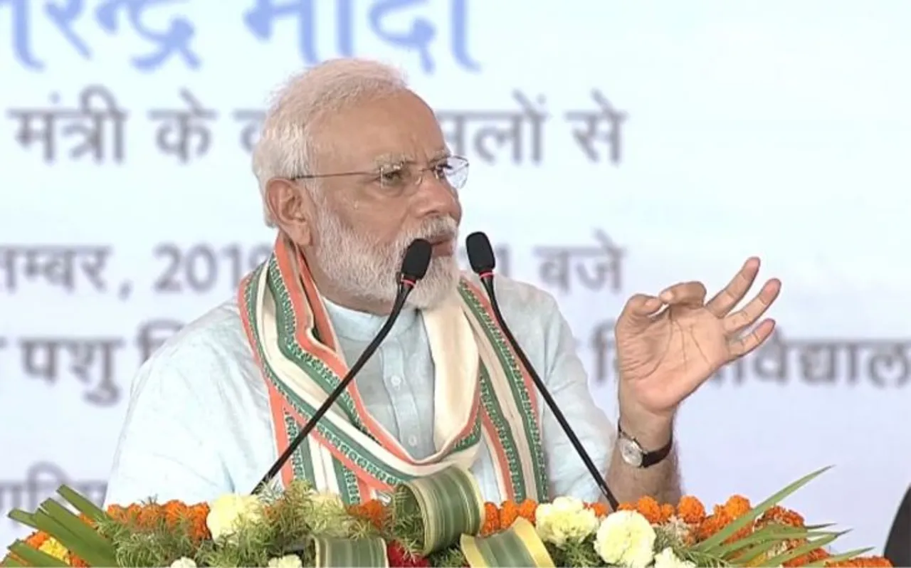 ऊं या गाय सुनते ही कुछ लोगों के बाल खड़े हो जाते हैं, प्रधानमंत्री मोदी ने साधा विरोधियों पर निशाना