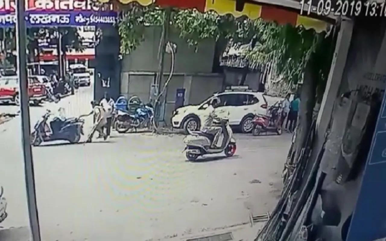 VIRAL VIDEO: चालान बना बवाले जान, देखिए इस महिला कांस्टेबल का क्या हुआ हाल