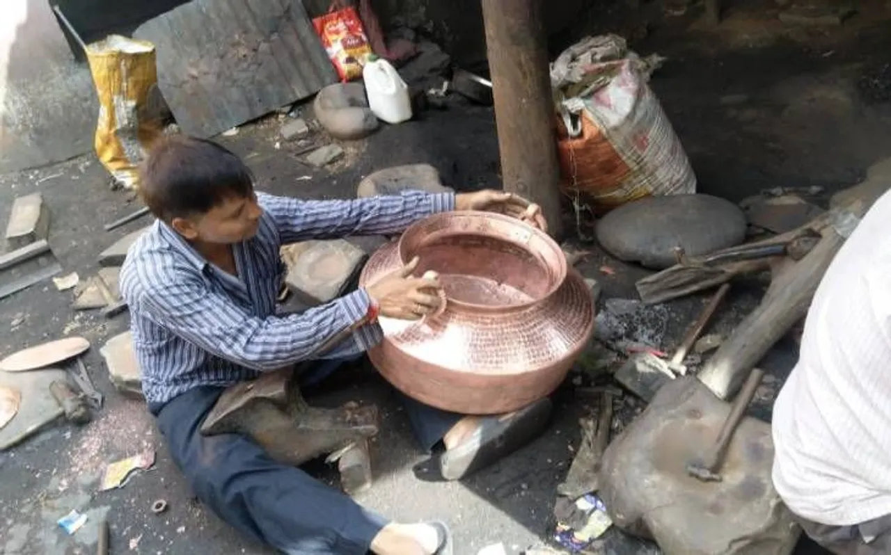 दम तोड़ता अल्मोड़ा का तांबा हैंडीक्राफ्ट उद्योग, कारीगरों को सताने लगी यह चिंता