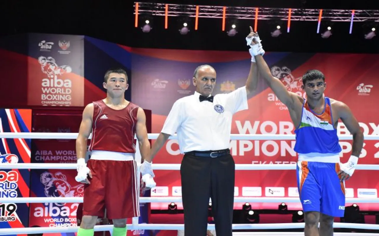 Boxing World Championship: दूसरे दौर में पहुंचे मनीष कौशिक, किर्गिस्तान के बॉक्सर को 5-0 से हराया