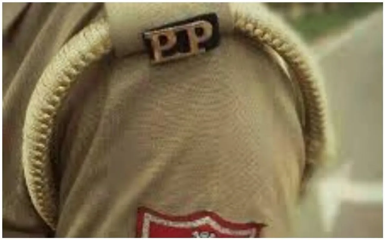 पंजाब: ग्रामीणों ने पुलिस की पहले की पिटाई फिर बनाया बंधक, जानिए क्या थी वजह