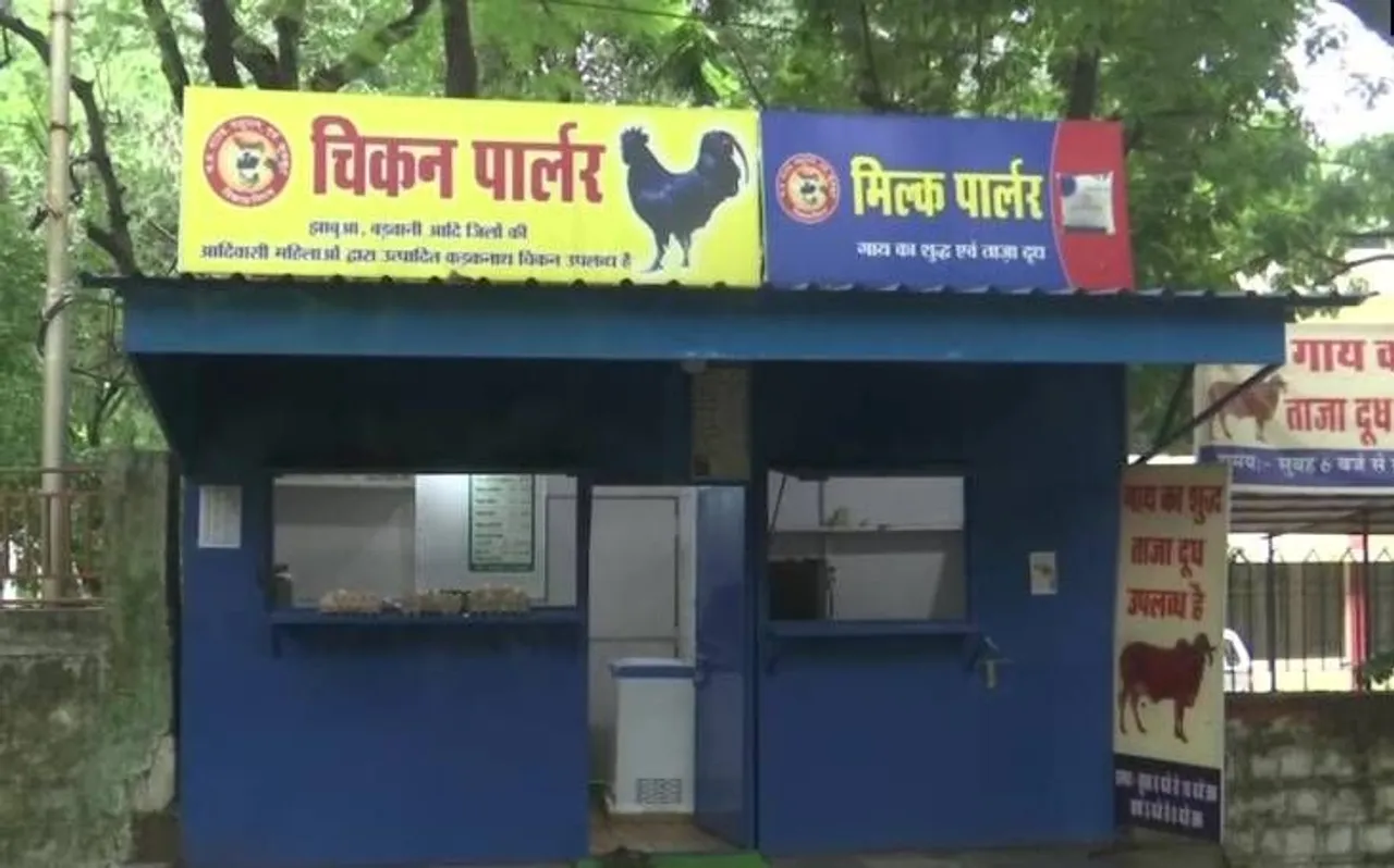 कमलनाथ सरकार ने खोला पार्लर, एक ही दुकान पर बेच रही कड़कनाथ चिकन और गाय का दूध, मचा बवाल