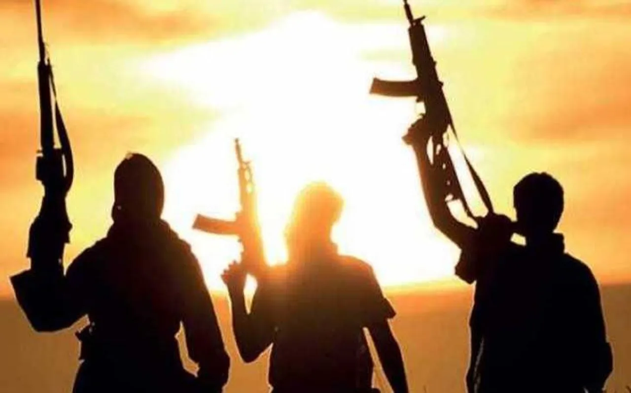 कश्मीर में  करीब 24 आतंकवादी मौजूद, ऐसे दे रहे हैं दहशतगर्दी को अंजाम; जानकर उड़ जाएंगे होश