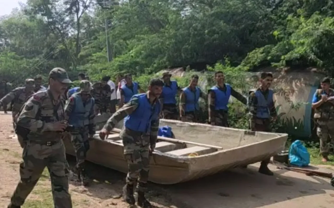बाढ़ से चंबल नदी उफान पर, लोगों को निकालने के लिए पहुंची सेना