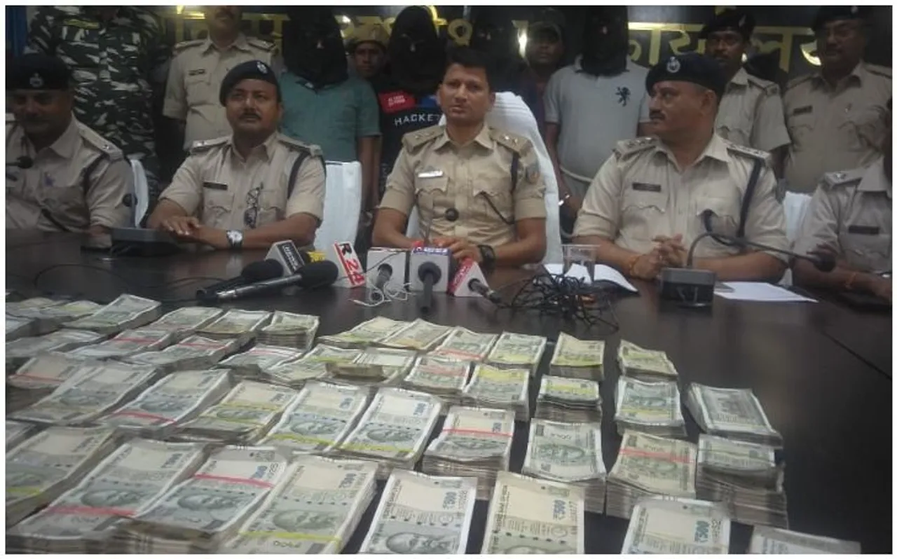 झारखंड पुलिस को मिली बड़ी सफलता, लूट कांड का किया खुलासा