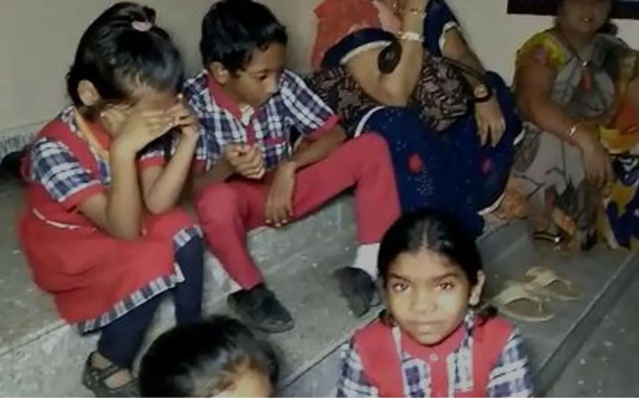 राजस्थान: जलभराव के चलते स्कूल में फंसे 350 से ज्यादा बच्चे, 24 घंटे बाद भी नहीं चला रेस्क्यू ऑपरेशन
