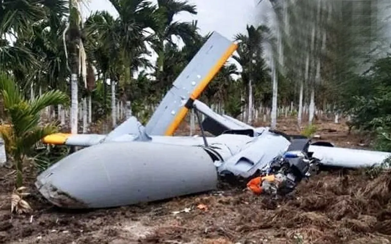 DRDO का अनमैन्ड एरियल व्हीकल  TAPAS 04 कर्नाटक में टेस्ट के दौरान हुआ Crash