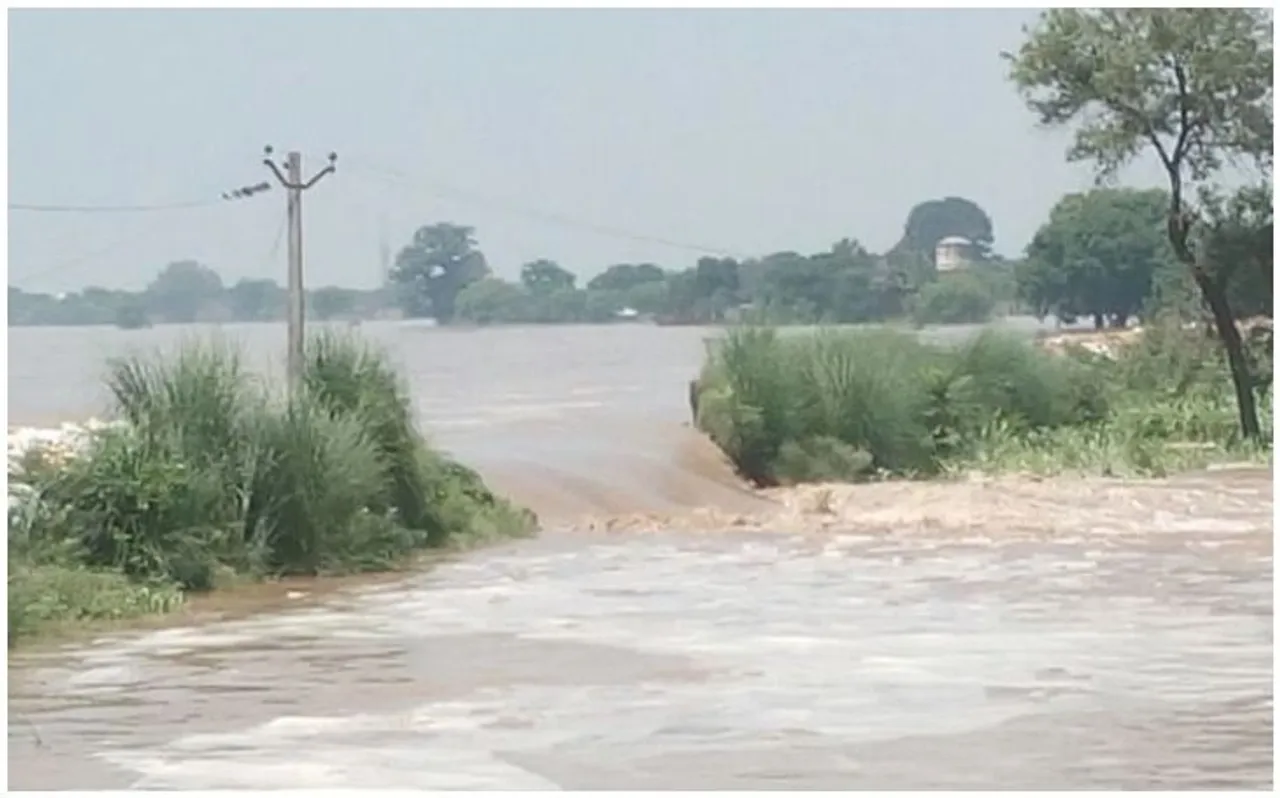 बिहार में गंगा नदी अपने उफान पर, कई क्षेत्रों में मंडरा रहा बाढ़ का खतरा