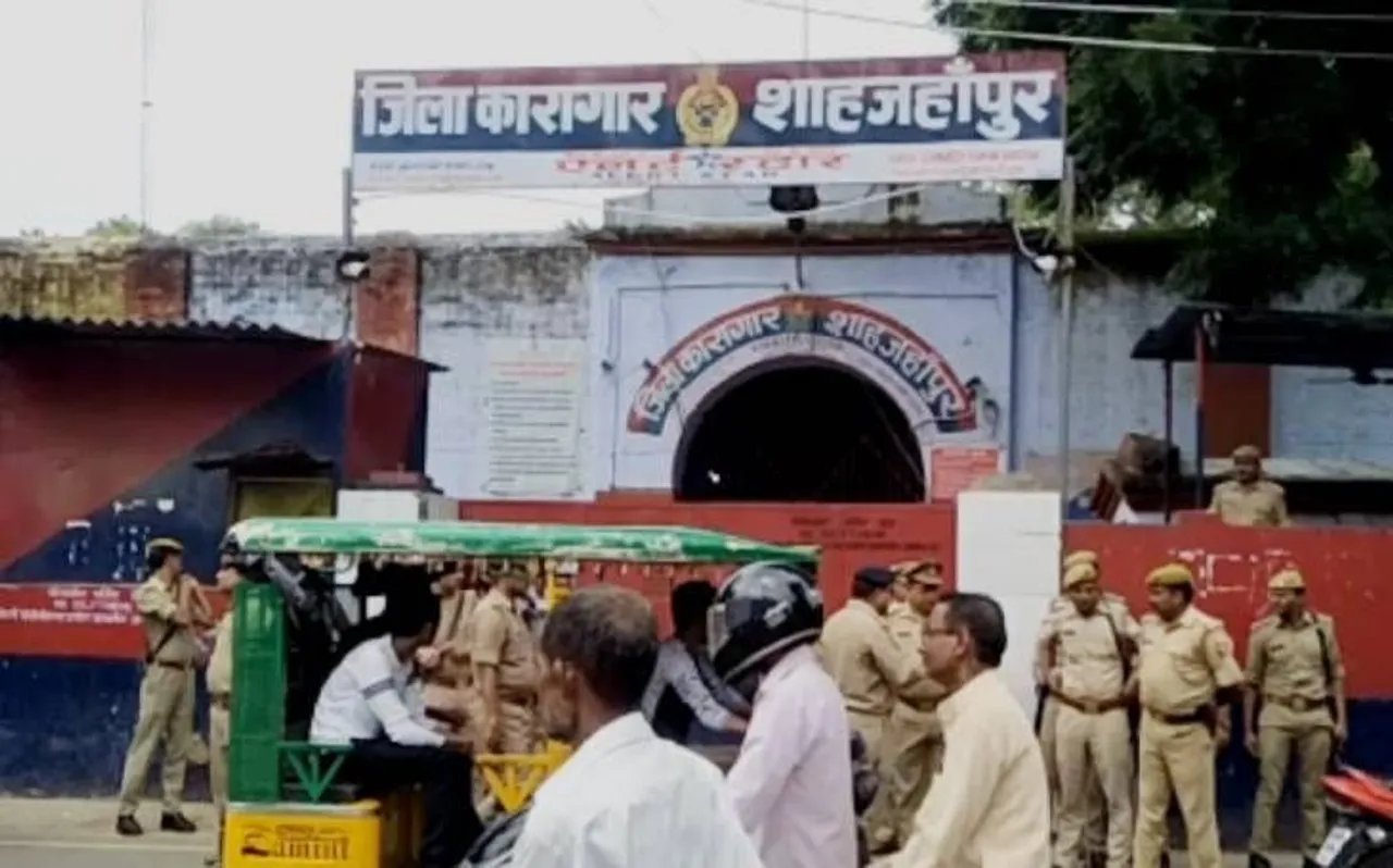 यौन उत्पीड़न कांडः स्वामी चिन्मयानंद के साथ ये 3 लोग भी हुए गिरफ्तार