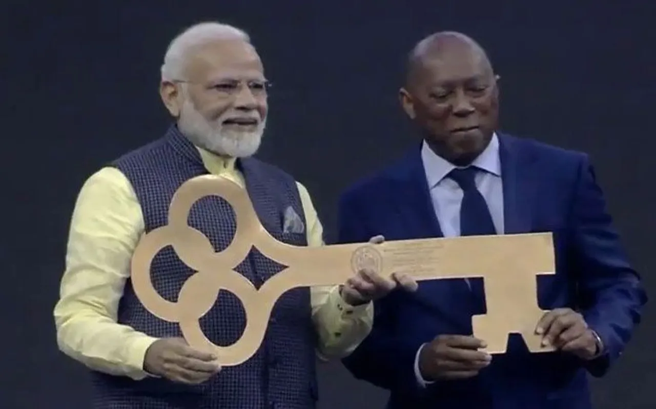 HOWDY MODI: पीएम मोदी को 'की ऑफ ह्यूस्टन' देकर सम्मानित किया गया