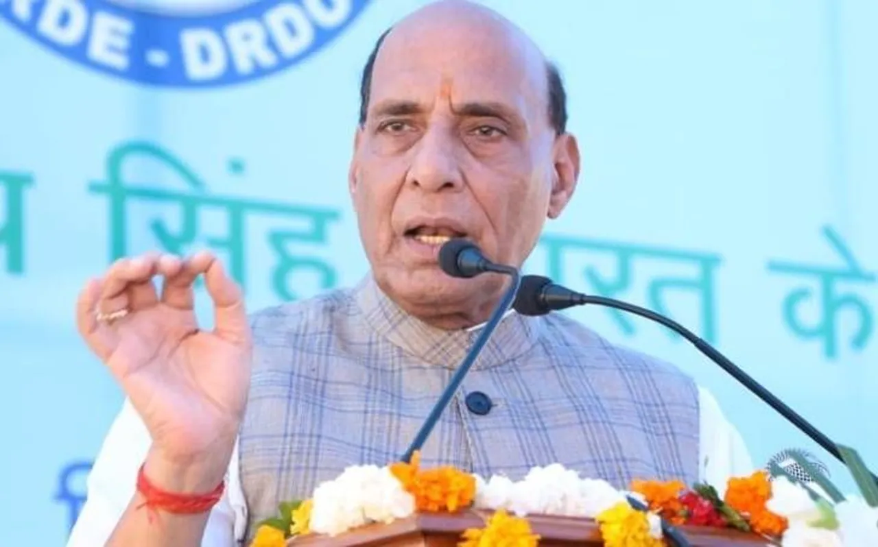 रक्षा मंत्री राजनाथ सिंह ने पाकिस्तान को दी चेतावनी, कहा- POK के वजूद को नहीं स्वीकारता है भारत