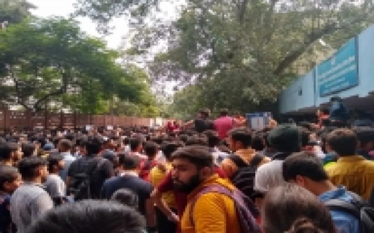 ICAI ने परीक्षा नियमों के लिए समिति बनाई, छात्रों ने समाप्त किया प्रदर्शन