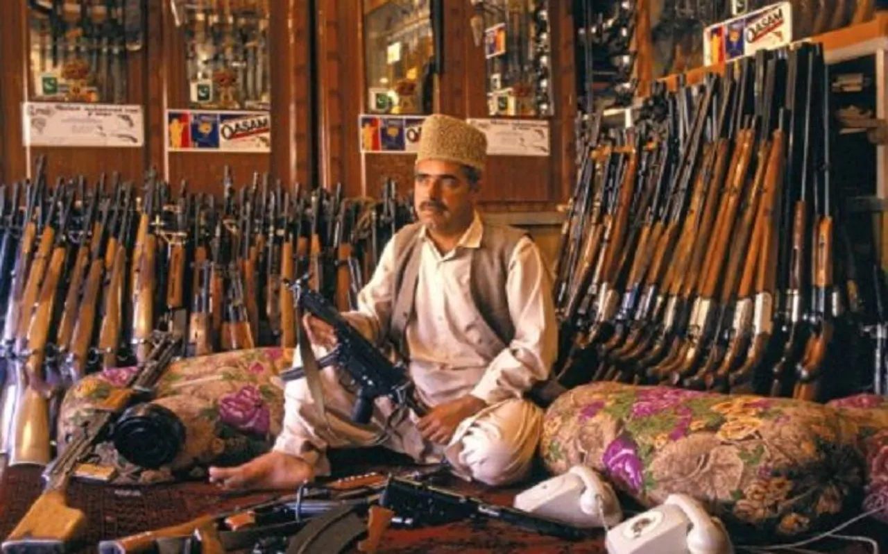 पाकिस्तान के इस शहर में लगती है बंदूकों की मंडी, भारत ने UNGA में इसी का नाम ले इमरान खान को किया नंगा
