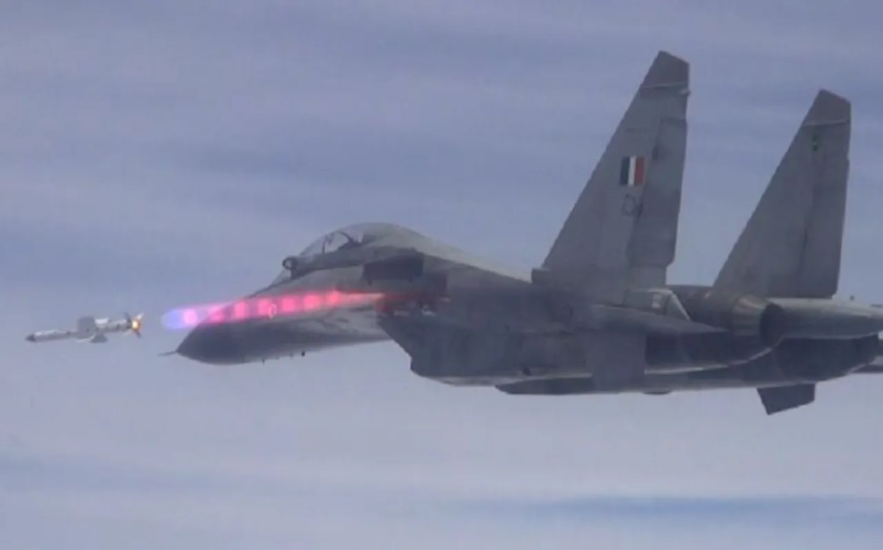 पाकिस्तान-चीन के छक्के छुड़ा देगा भारतीय वायुसेना का नया 'अस्त्र', IAF में होगा शामिल