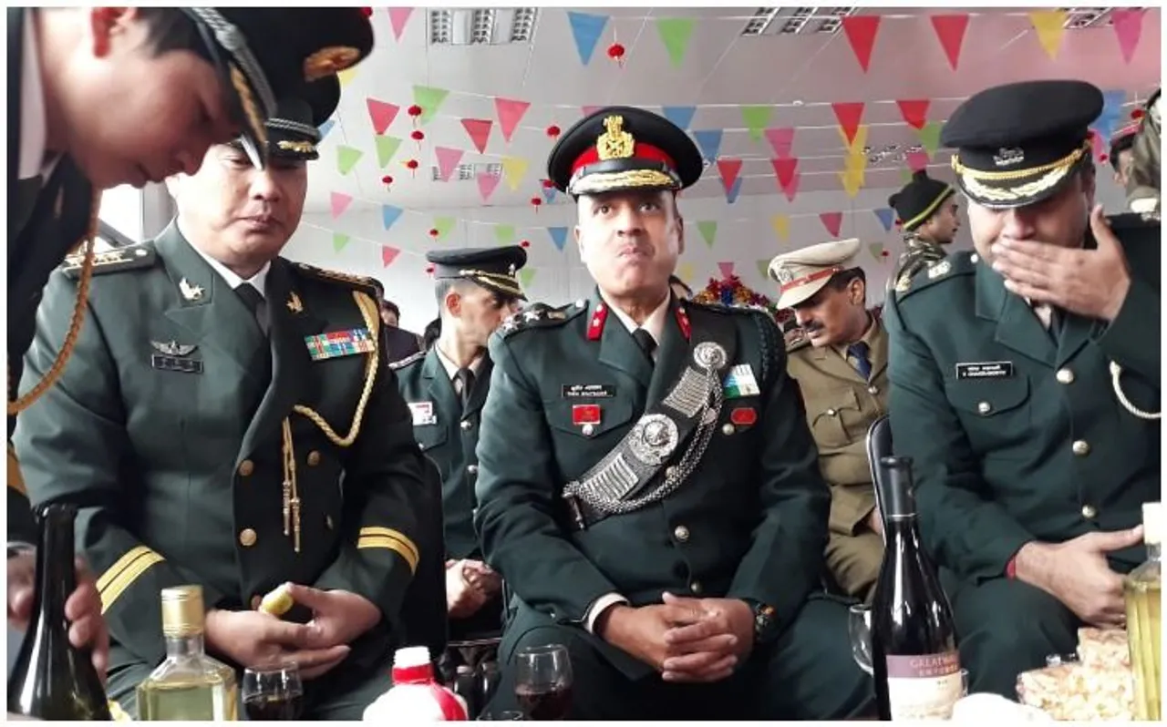 कभी देखा है आपने भारत और चीन की सीमा पर दोनों देशों की सेनाओं का यह दोस्ताना मार्च