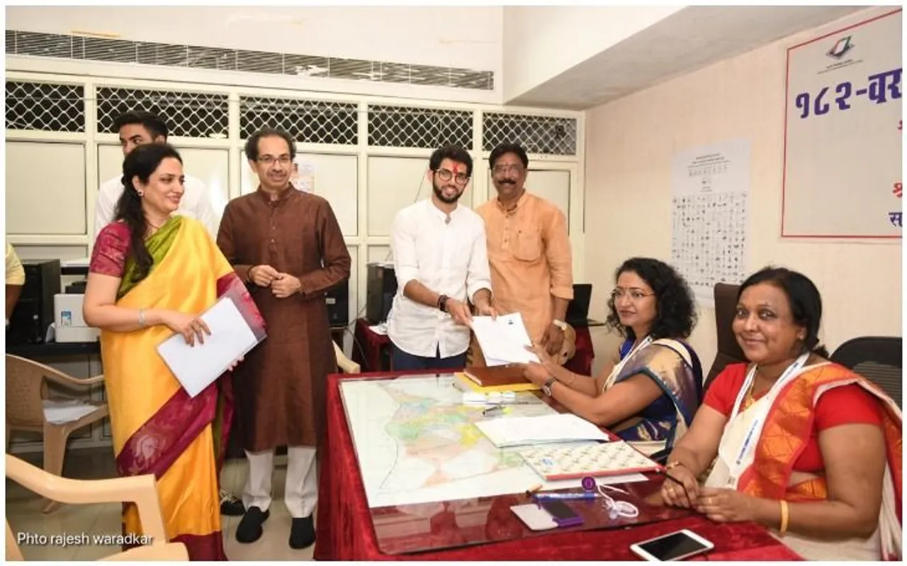 11 करोड़ से अधिक संपत्‍ति के मालिक हैं आदित्‍य ठाकरे, वर्ली से दाखिल किया नामांकन