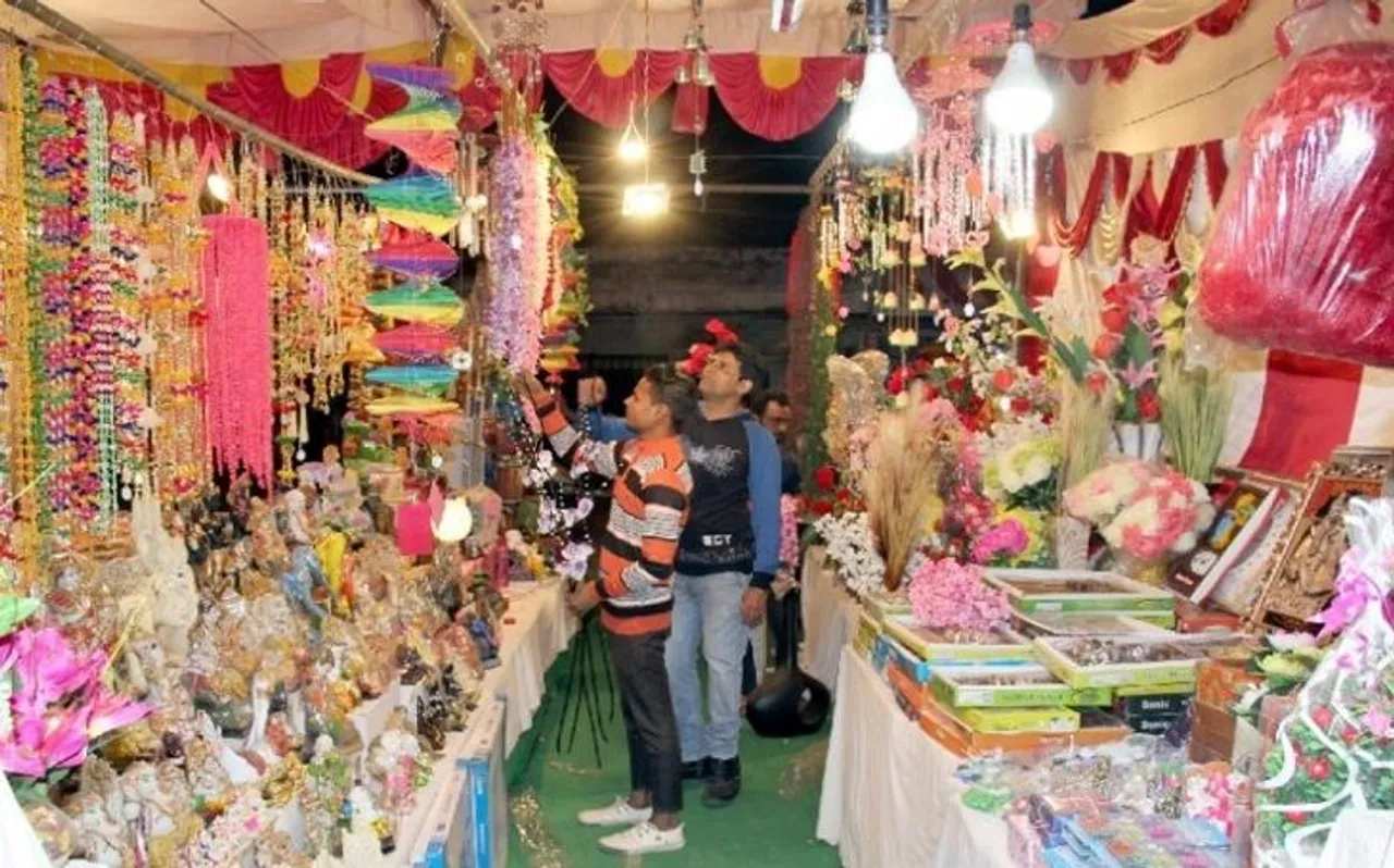 मंदी के बीच Diwali और Durga pooja की शॉपिंग करें अपने Budget में, बस रुख करें इन बाजारों का