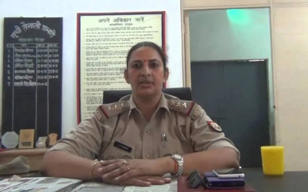 70 लाख का गबन करने वाली इंस्पेक्टर लक्ष्मी अभी भी कानून के हाथ से दूर