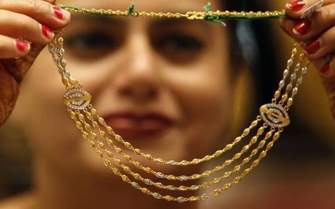 Gold Price Today 4 Oct: सोने-चांदी में आज आ सकती है तेजी, जानें दिग्गज जानकारों की राय