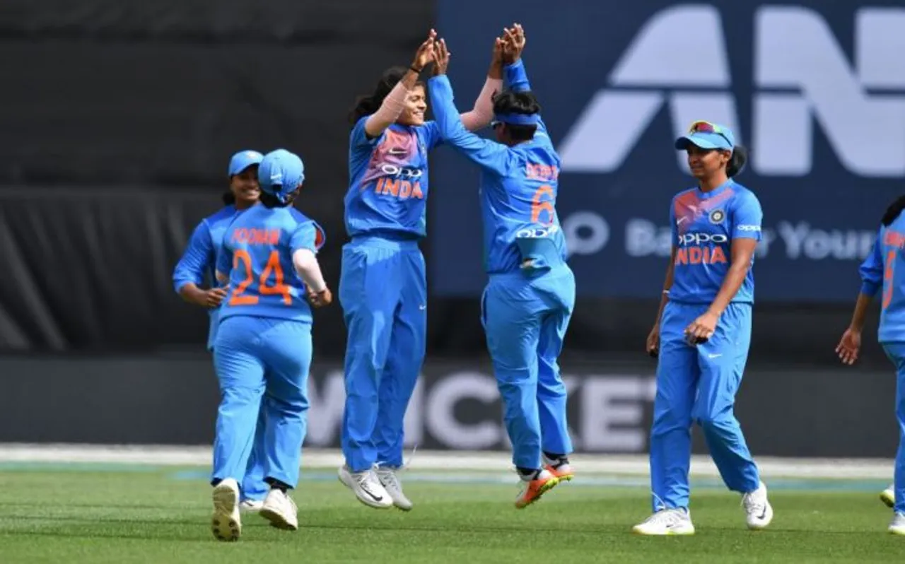 INDW vs SAW: टीम इंडिया ने दक्षिण अफ्रीका को 5 विकेट से हराया, सीरीज में बनाई 3-0 की विजयी बढ़त