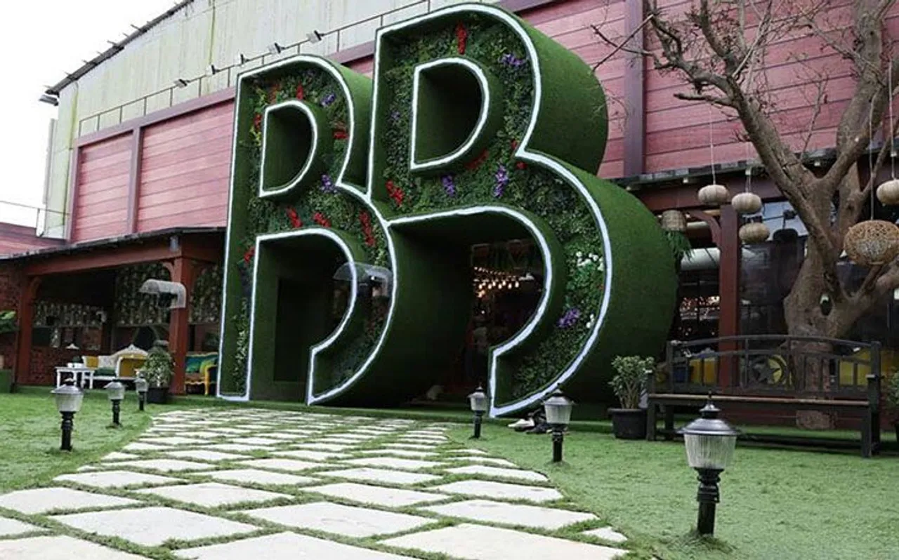 हर सीजन में भद्दी लड़ाइयां होने के बाद  भी लोगों को पसंद है 'Bigg Boss', जानें हर  Season की कहानी