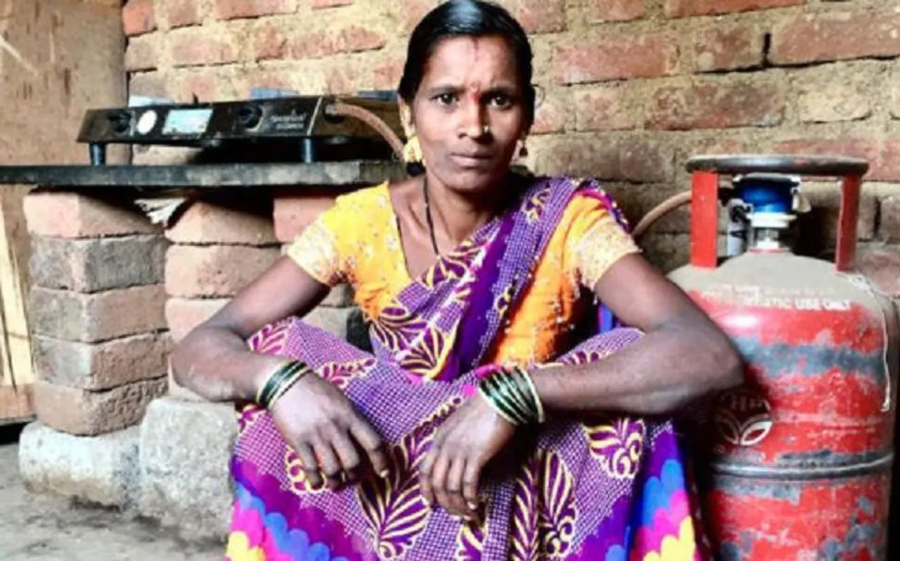 दिवाली पर बढ़ सकती है रसोई गैस की किल्लत, बढ़ी कीमत अलग कर रही परेशान