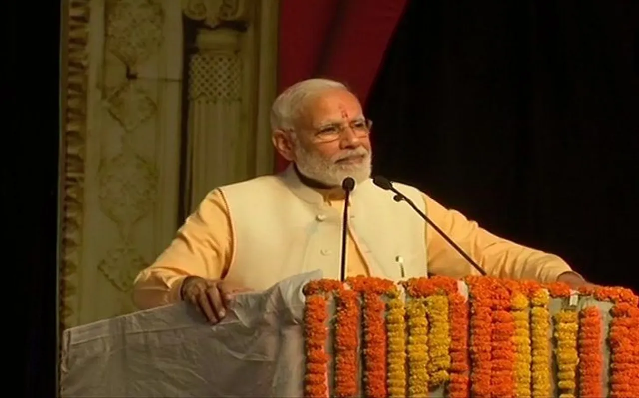 PM मोदी ने द्वारका में किया रावण का दहन, अपने संबोधन में कही 10 बड़ी बात