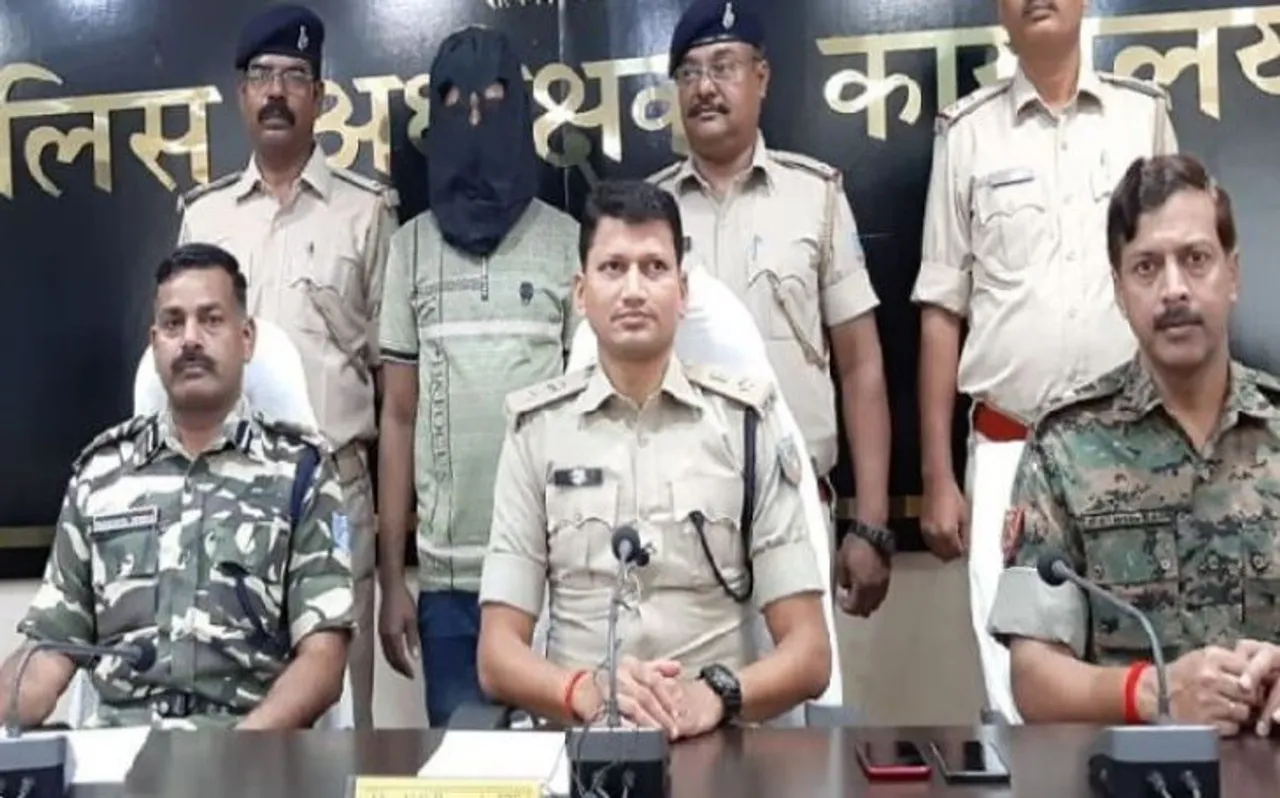 झारखंड पुलिस को मिली बड़ी सफलता, एक लाख रुपये का इनामी नक्सली गिरफ्तार, नक्सली ने बताई ये कहानी