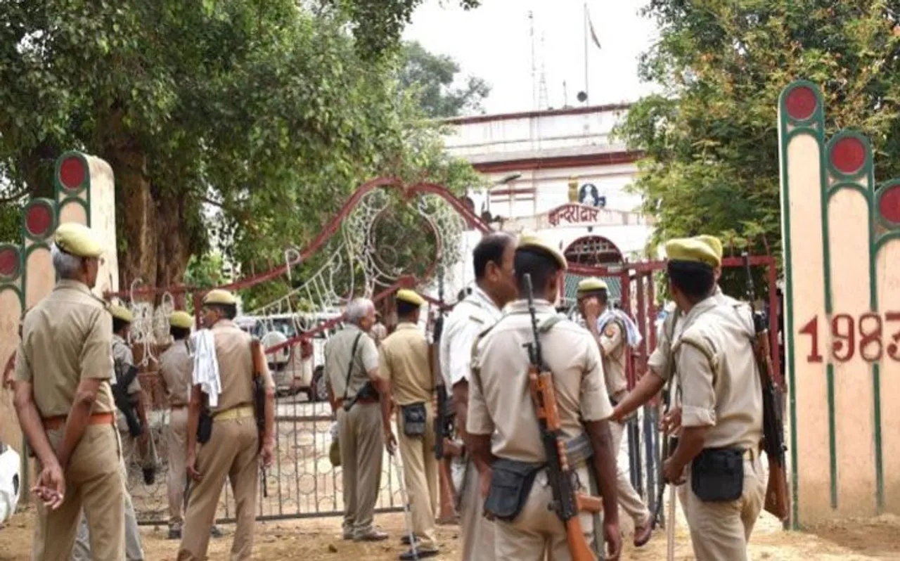 अयोध्या केस: SC ने सुन्नी वक्फ बोर्ड के चेयरमैन जफर फारूकी को पुलिस सुरक्षा देने का कहा