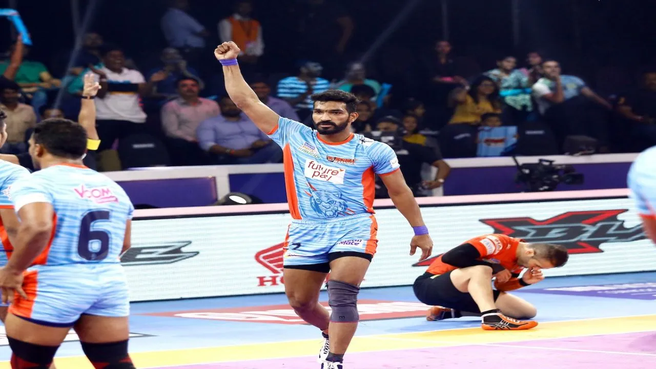 PKL 7: यू-मुम्बा को 37-35 से हराकर फाइनल में पहुंची बंगाल वॉरियर्स, दबंग दिल्ली से होगा खिताबी मुकाबला