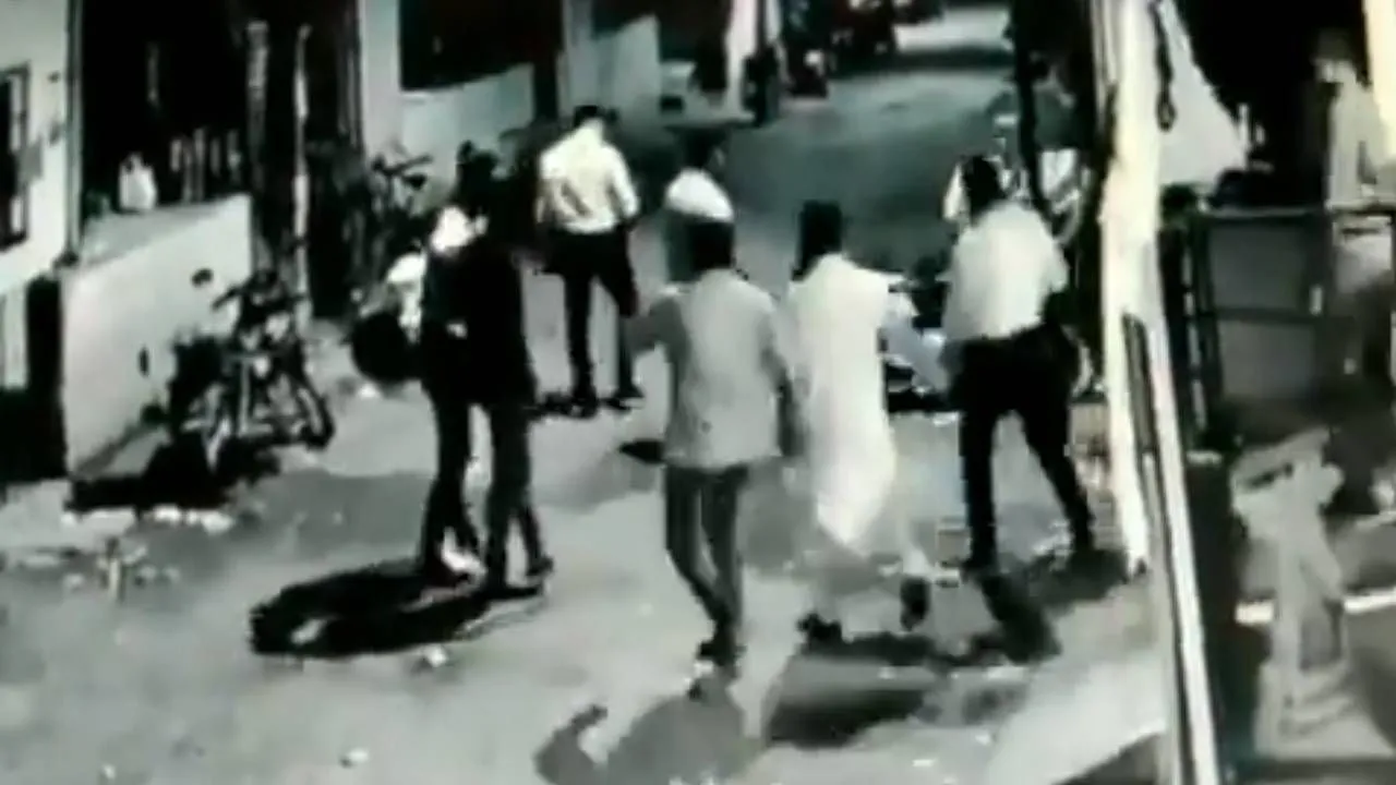 सूरत में ऐसे पकड़े गए कमलेश तिवारी की हत्या के आरोपी, सामने आया Video