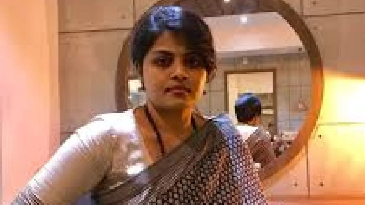 कांग्रेस सांसद की पत्नी के FB पोस्ट से मचा बवाल, कहा- किस्मत रेप की तरह है... उसका मजा लीजिए