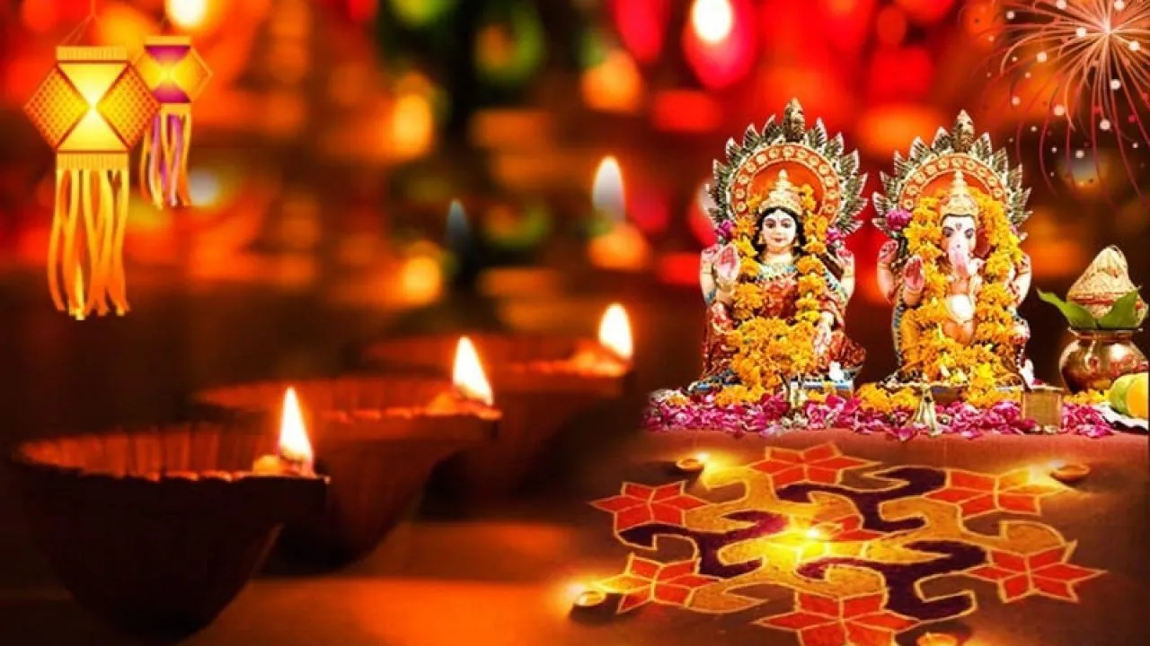 Diwali 2019: भूल कर भी दिवाली पर अपनों को ना दें ये Gifts, धनतेरस पर करें सिर्फ अपने लिए शॉपिंग
