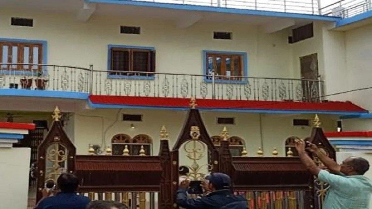 लोकायुक्त ने जिला पंचायत अधिकारी पर की बड़ी कार्रवाई, सुबह 7 बजे अधिकारी के घर पहुंची टीम