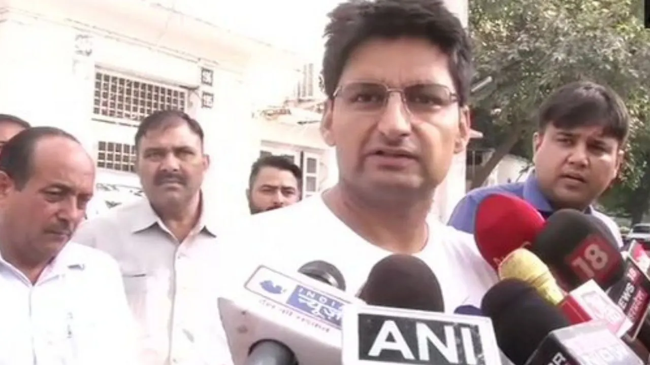 जनता जूतों से मारेगी BJP को समर्थन देने वाले निर्दलीय विधायकों को, दीपेंद्र हुड्डा का विवादित बयान
