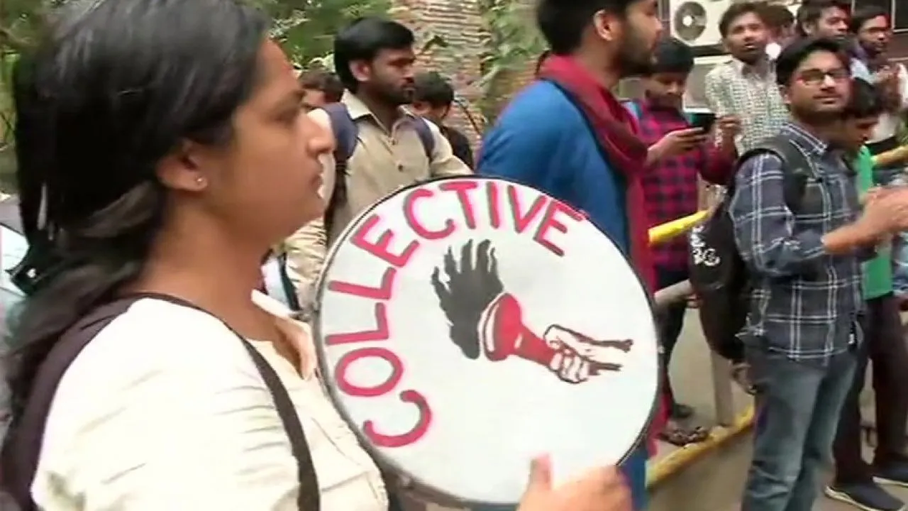 जेएनयू में आमने-सामने आए छात्र और प्रशासन, हॉस्टल की फीस बढ़ने के मुद्दे पर तकरार