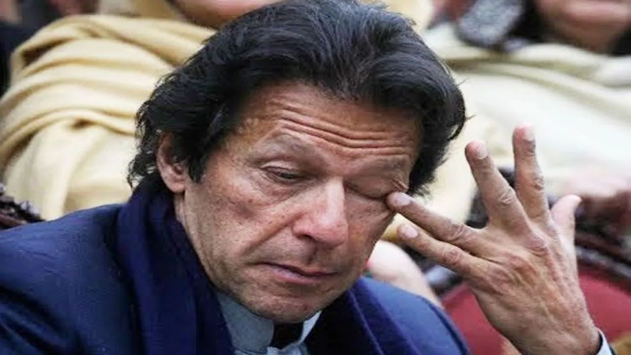 आजादी मार्च (Azadi March) से नहीं डरेगी इमरान सरकार (Imran Khan), कहा- डेडलाइन खत्म होने से पहले ये नहीं होगी
