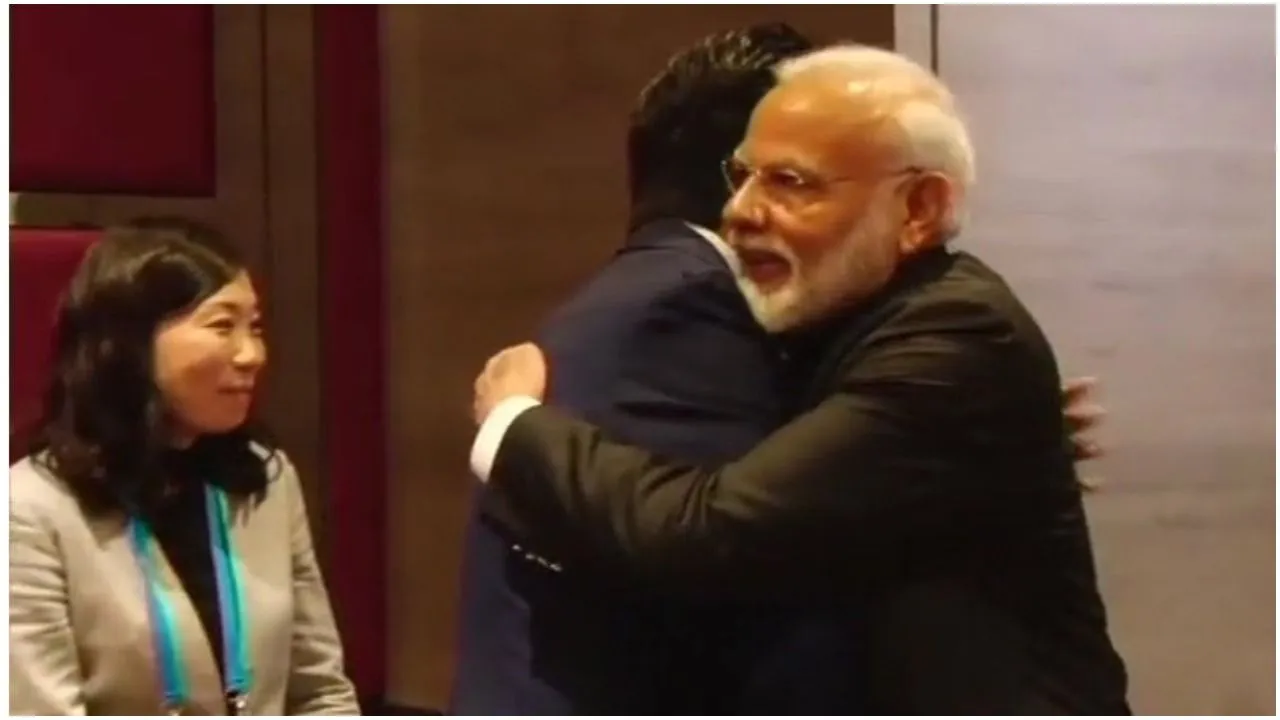 शिंजो आबे से पीएम नरेंद्र मोदी ने की मुलाकात, आज RCEP शिखर सम्मेलन में लेंगे हिस्सा