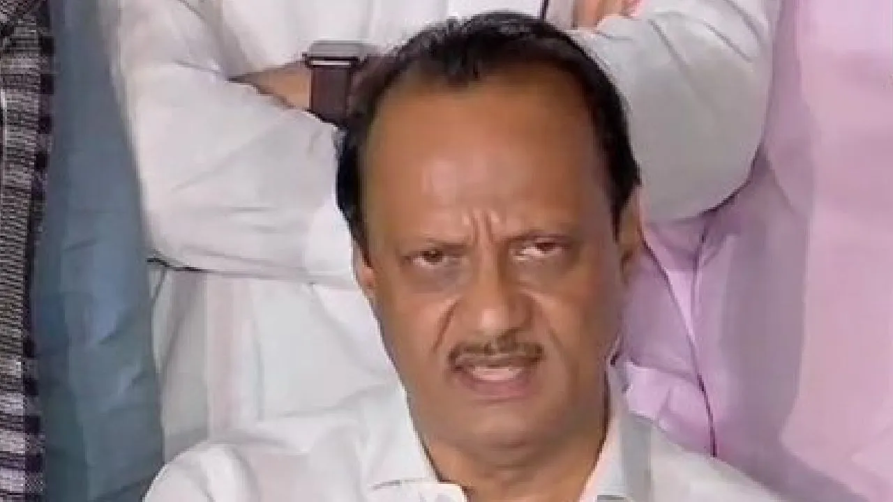 महाराष्ट्र: राज्यपाल से मिला NCP और कांग्रेस का प्रतिनिधिमंडल, अजीत पवार ने कही ये बड़ी बात