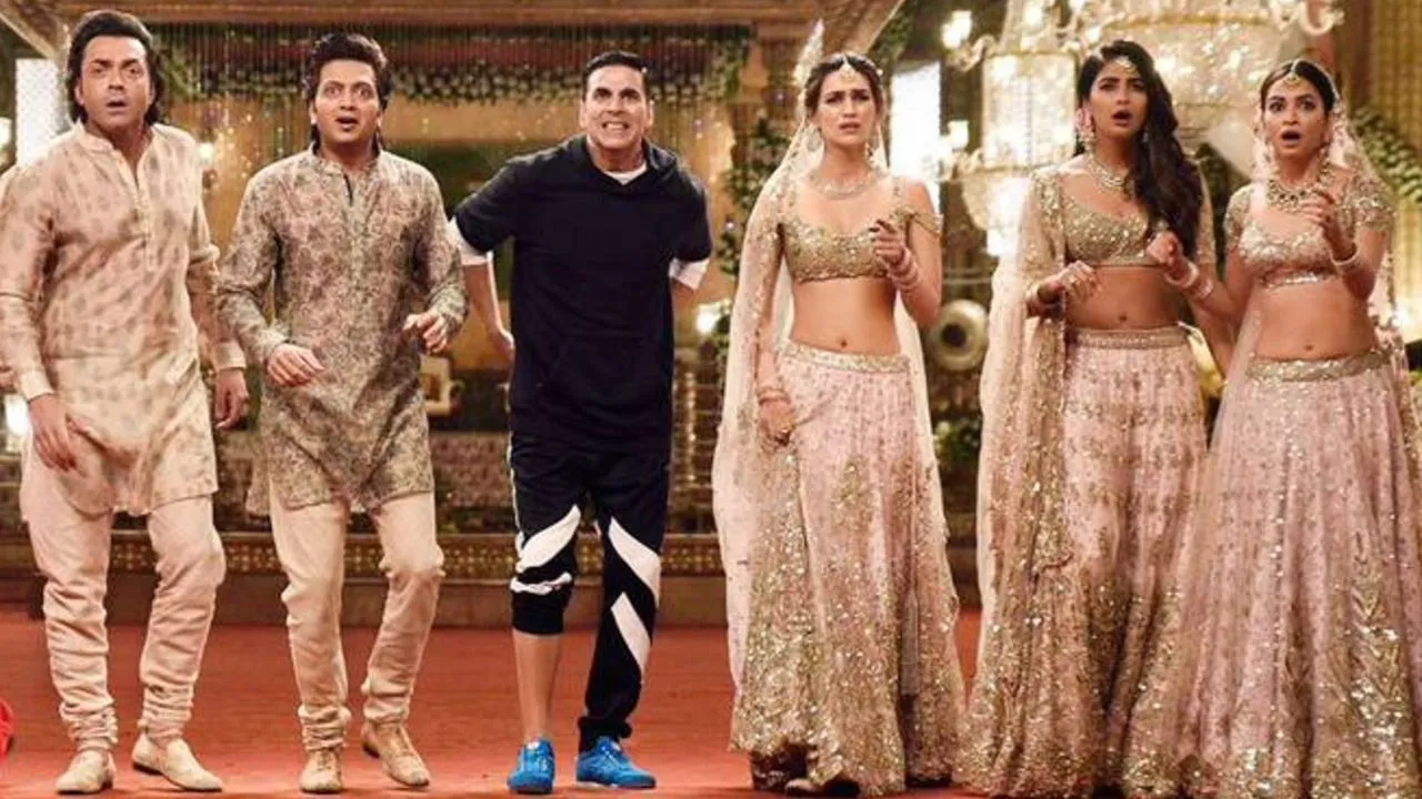200 करोड़ी क्लब की ओर बढ़ी अक्षय कुमार की Housefull 4, जानिए 11वें दिन की कमाई