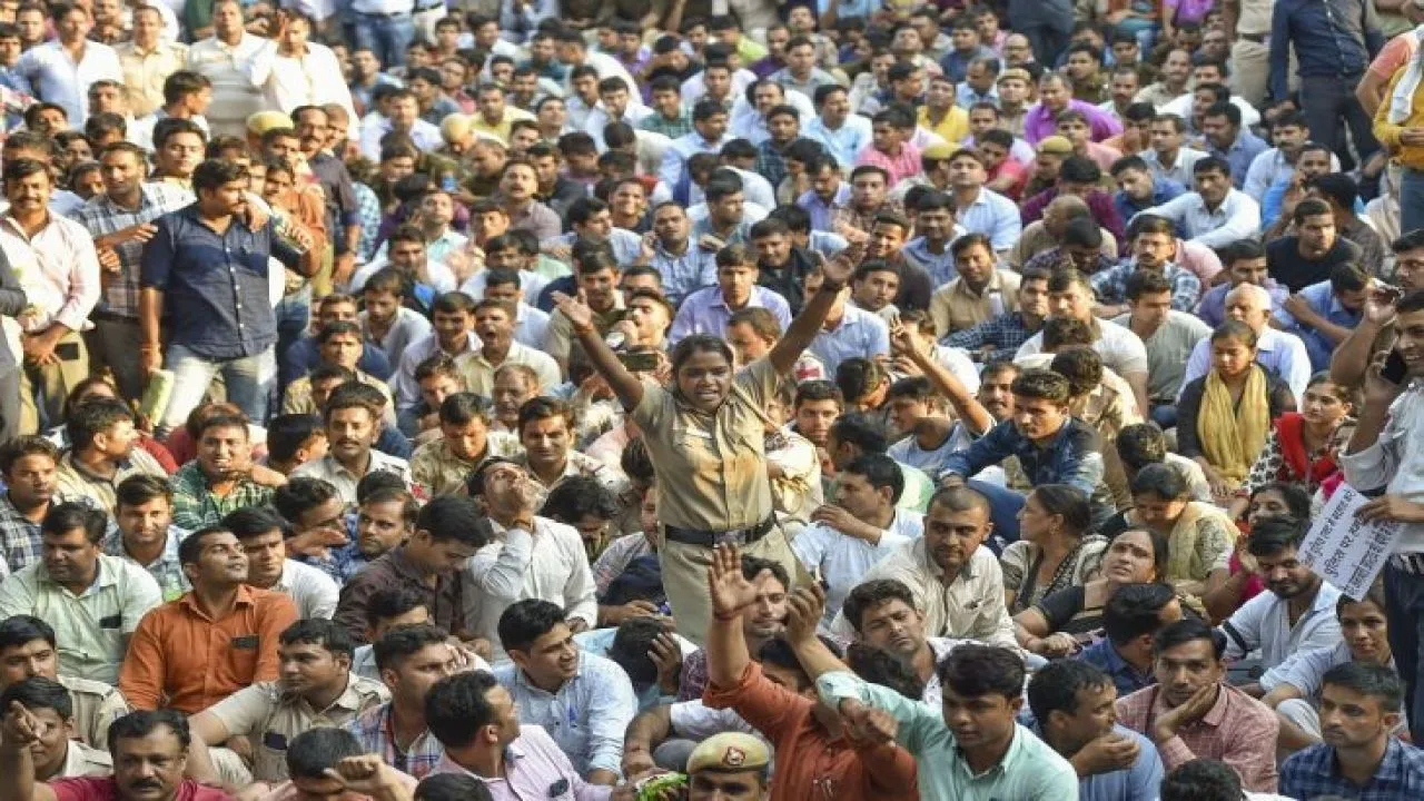 अब राजस्थान पहुंचा पुलिस और वकीलों का विवाद, छावनी में तब्दील अलवर
