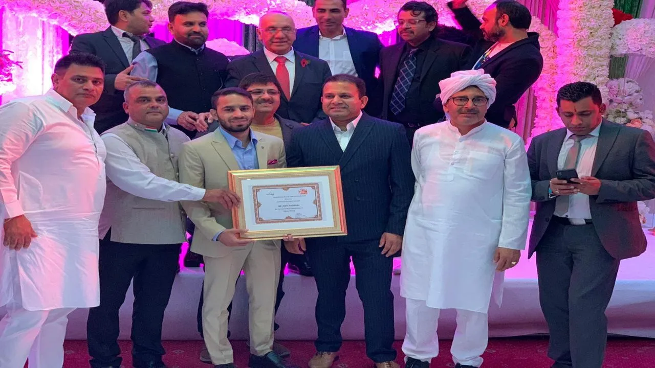मुक्केबाज अमित पंघल को लंदन में मिला गौरव अवॉर्ड, साउथॉल सांसद वीरेन्द्र शर्मा ने किया सम्मानित