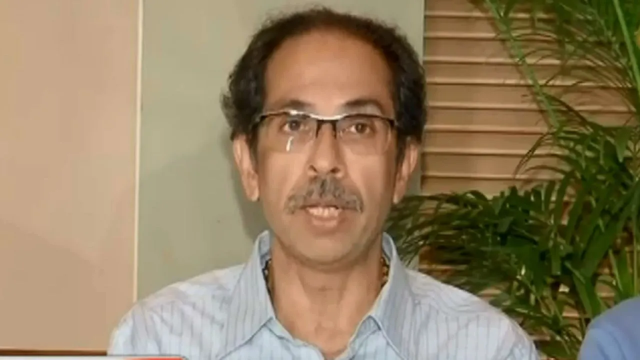 राज्य की जनता ने स्पष्ट बहुमत दिया है सरकार न बनना दुर्भाग्यपूर्ण: देवेंद्र फडणवीस