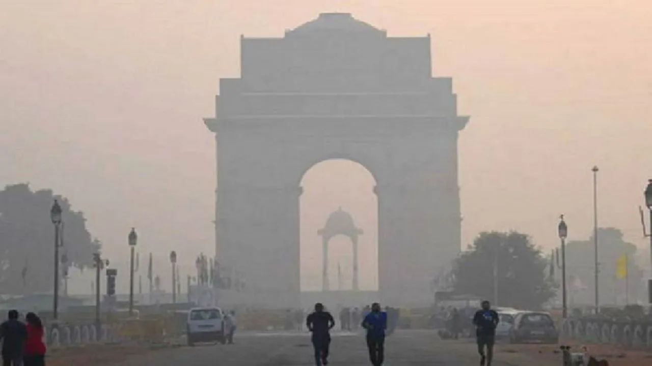 दिल्ली की वायु गुणवत्ता के ‘बेहद गंभीर’ और ‘आपात’ श्रेणी में पहुंचने की आशंका