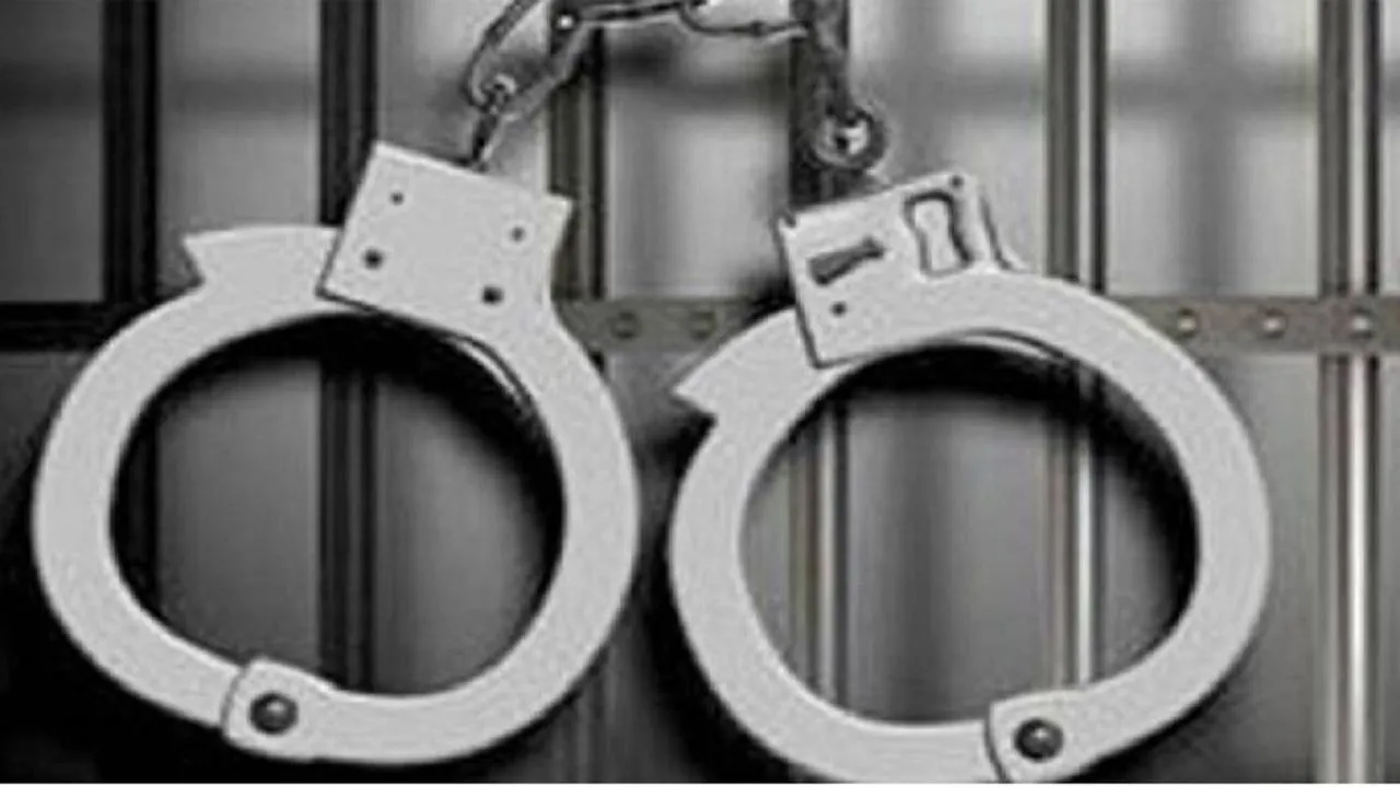 दिल्ली पुलिस ने कनाडा के नागरिकों से ठगी करने वाले एक कॉल सेंटर का किया भंडाफोड़, 32 लोग गिरफ्तार