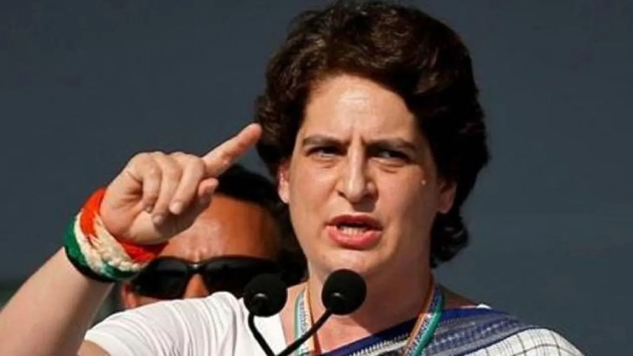 मां सोनिया और भाई राहुल से एसपीजी सुरक्षा हटाने पर भड़कीं प्रियंका गांधी, कही ये बड़ी बात